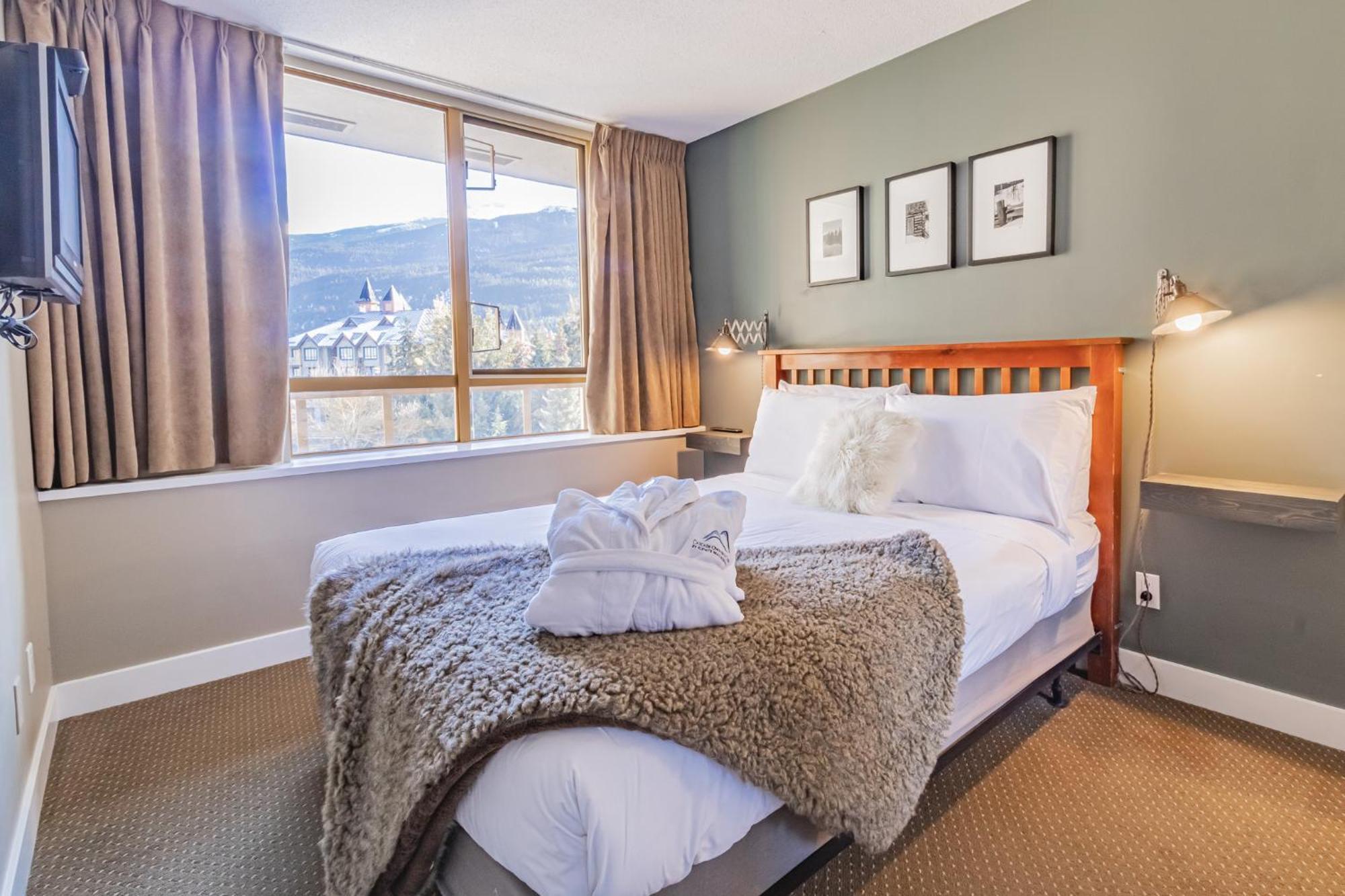 Cascade Lodge By Elevate Vacations Уистлер Экстерьер фото