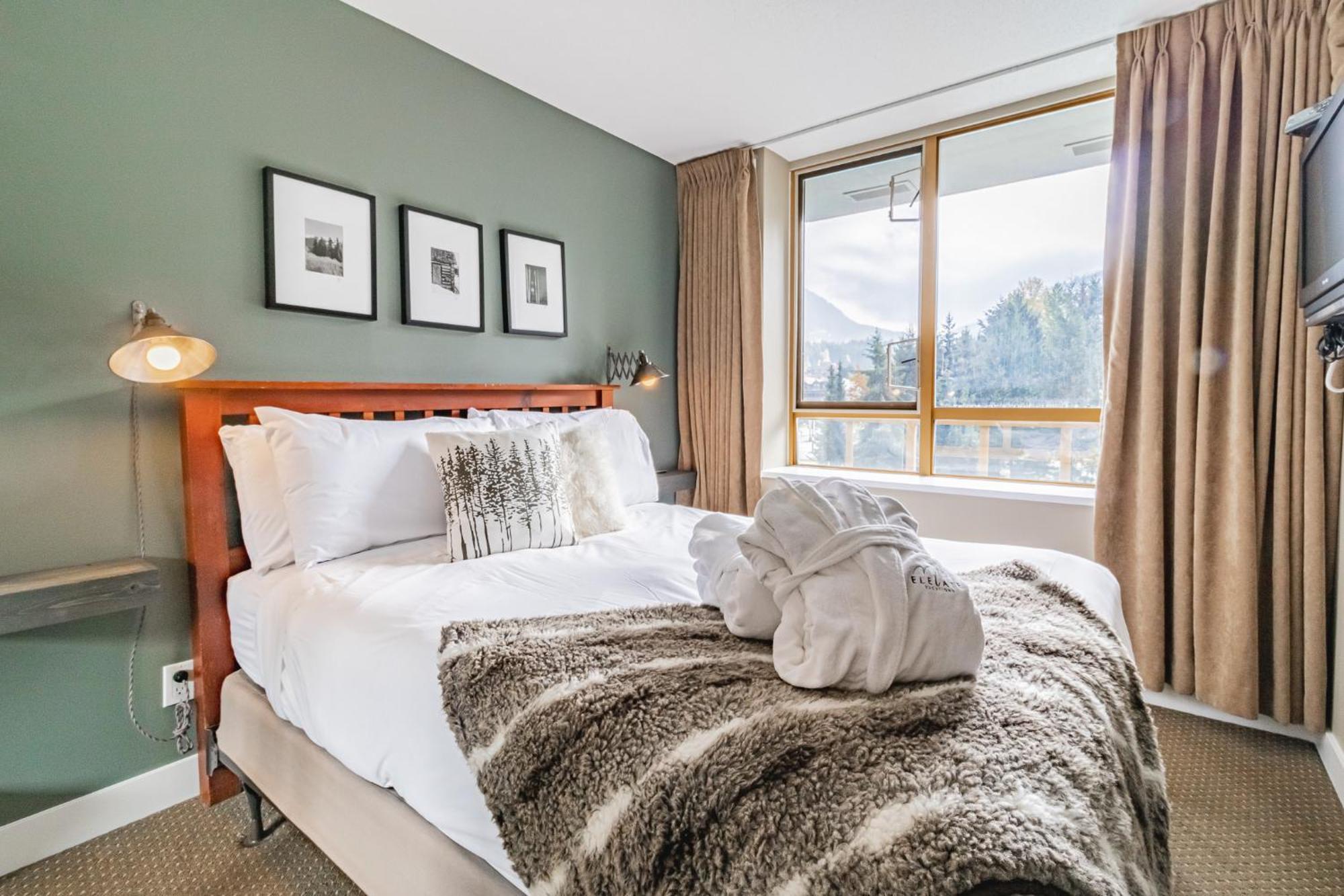 Cascade Lodge By Elevate Vacations Уистлер Экстерьер фото
