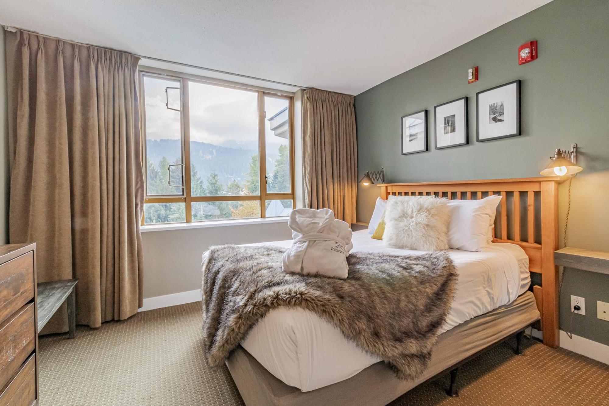 Cascade Lodge By Elevate Vacations Уистлер Экстерьер фото