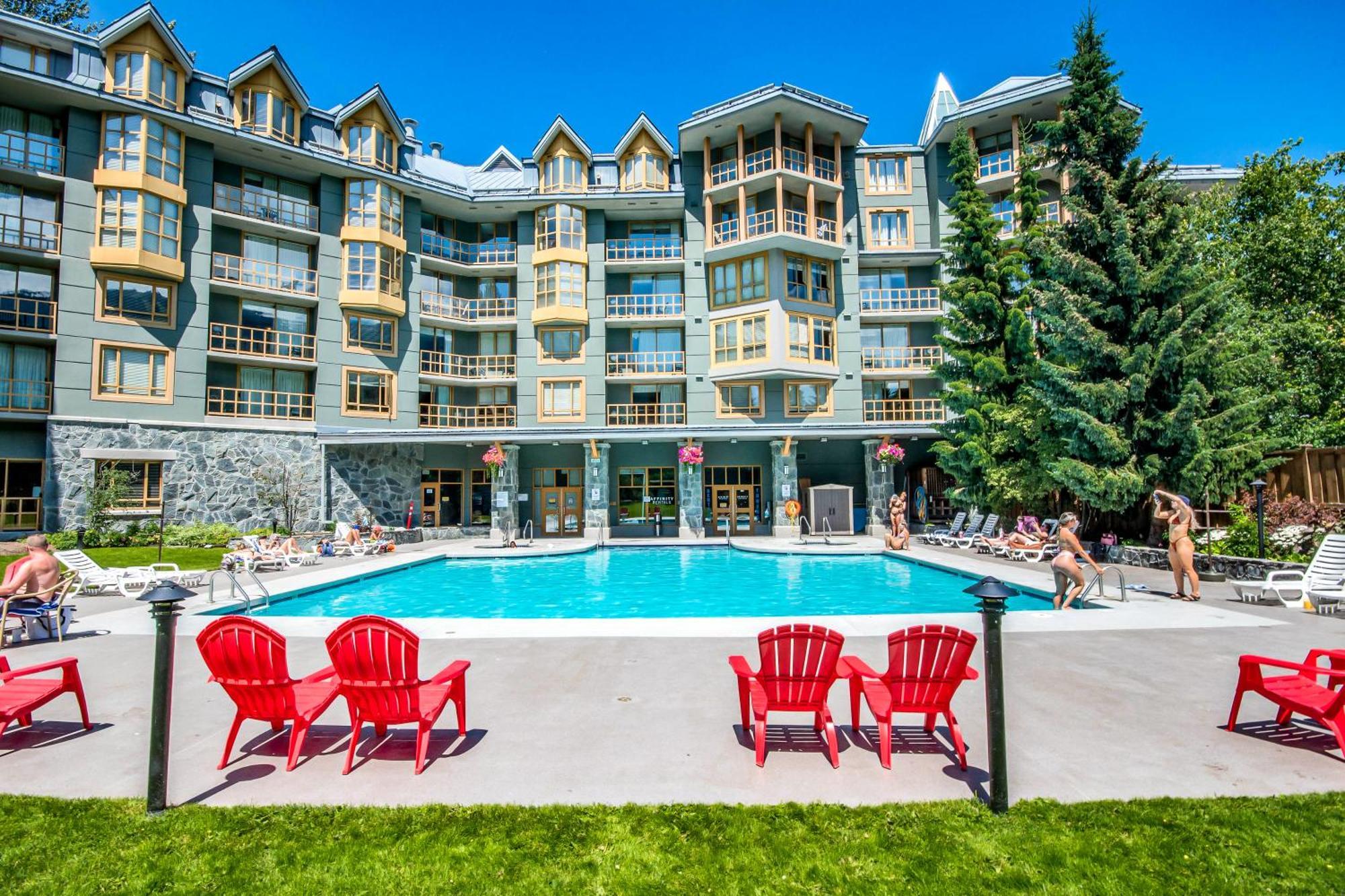Cascade Lodge By Elevate Vacations Уистлер Экстерьер фото